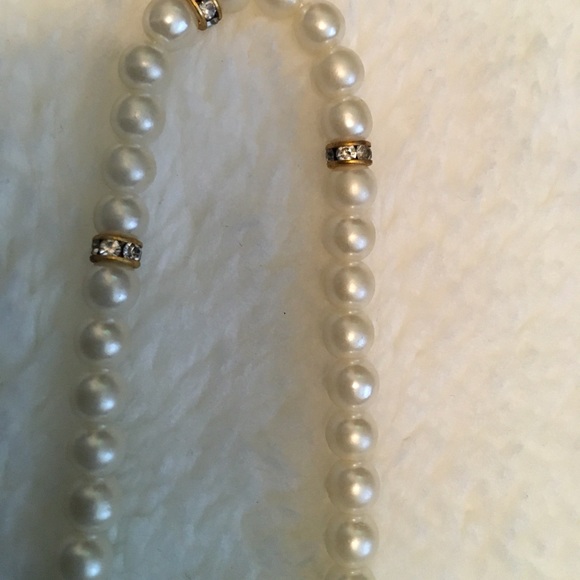 Pearl, Crystal and Gold Tone Necklace and Bracelet - Picture 3 of 5